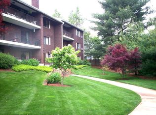 2300 Commonwealth Ave #3, Auburndale, MA 02466