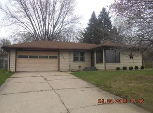 5411 Forest Hills Rd, Rockford, IL 61114