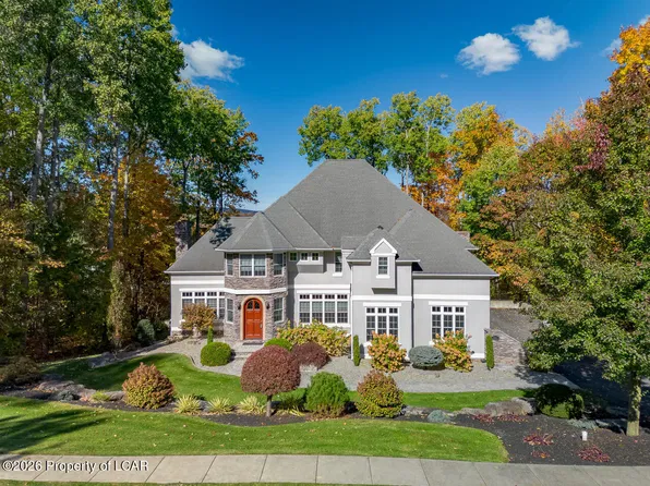 22 Jennifer Ln, Sugarloaf, PA 18249