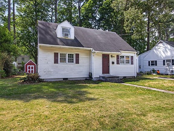 3rd image of 8239 Redwood Cir