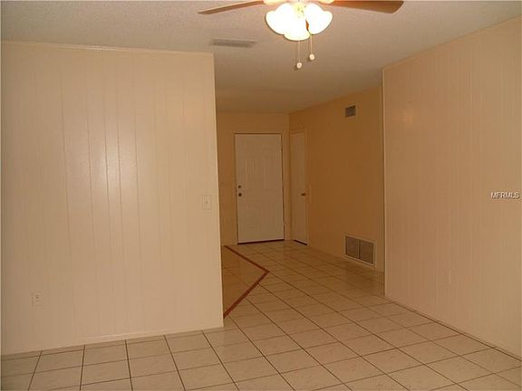 3rd image of 898 Evangeline Ave