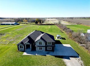 7835 Broderick Rd, Lasalle, ON N9H 1X1
