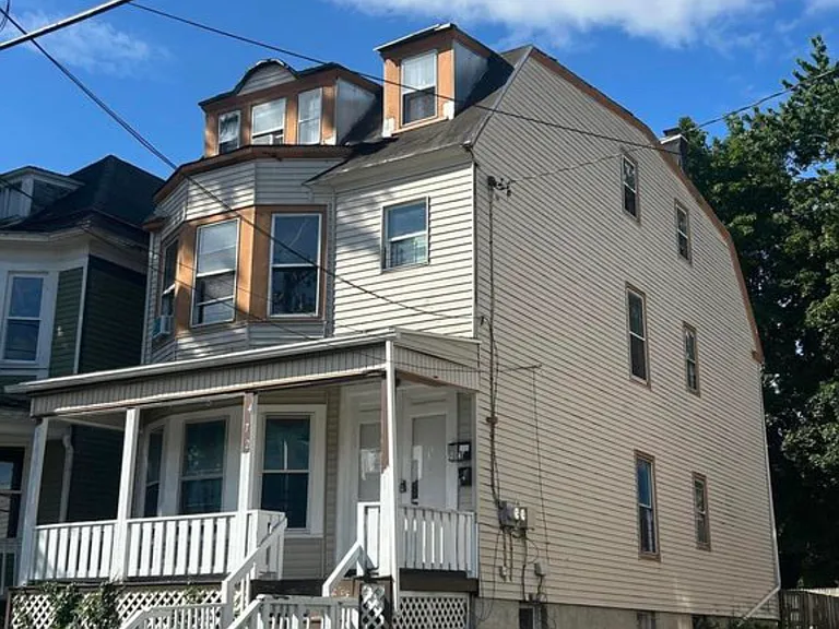 472 Hudson Ave #1 — Photo 6