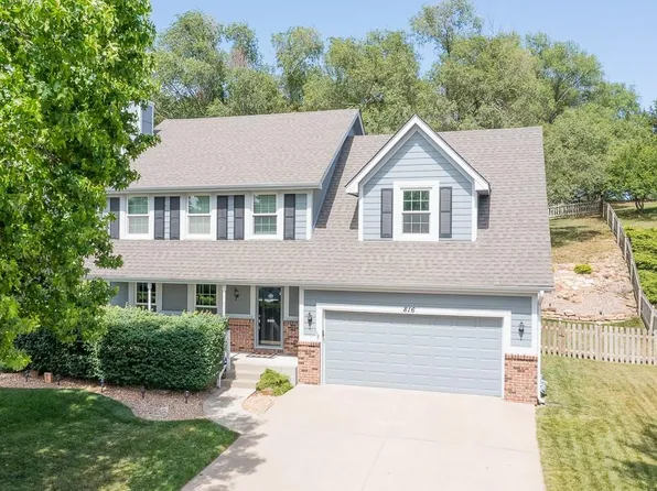 816 S Valley Dr, Lansing, KS 66043