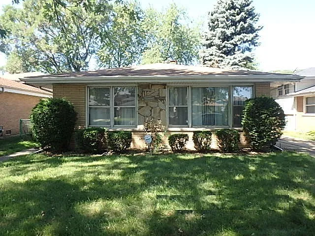 14332 Dante Ave photo 1