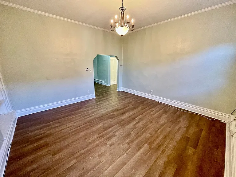 425 Walnut Street (Full Service) — Photo 9