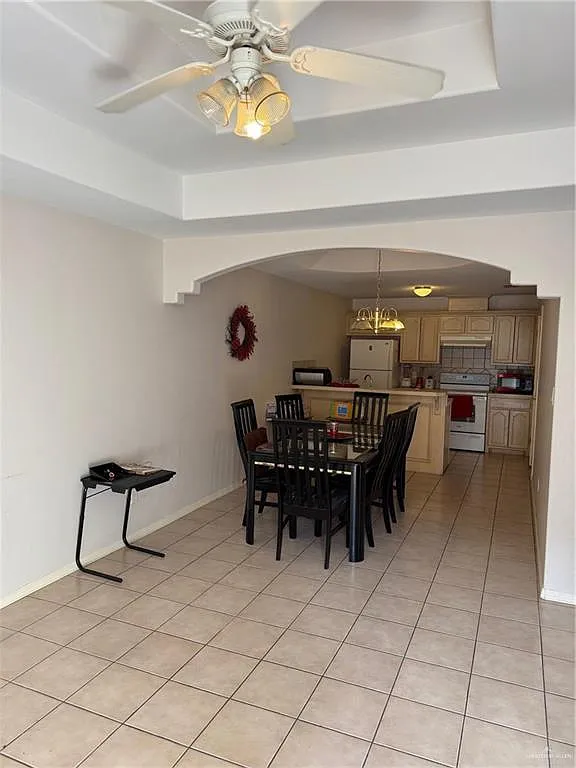 Building Photo - 1500 Prosperity Dr #B