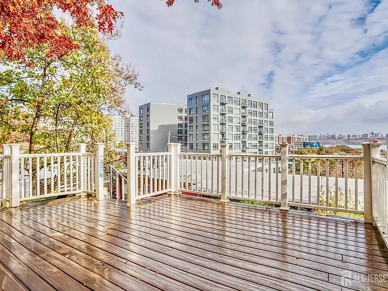 9017 Riverside Pl — Photo 20