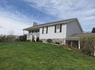 286 Stevens Rd, Troutville, VA 24175