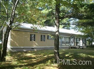 E5521 Woodland Ave, Au Train, MI 49806