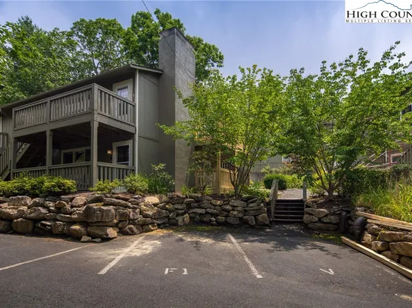 150 Village Green Drive #F-1, Blowing Rock, NC 28605