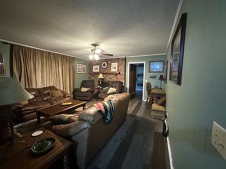 809 Knights Ct — Photo 14