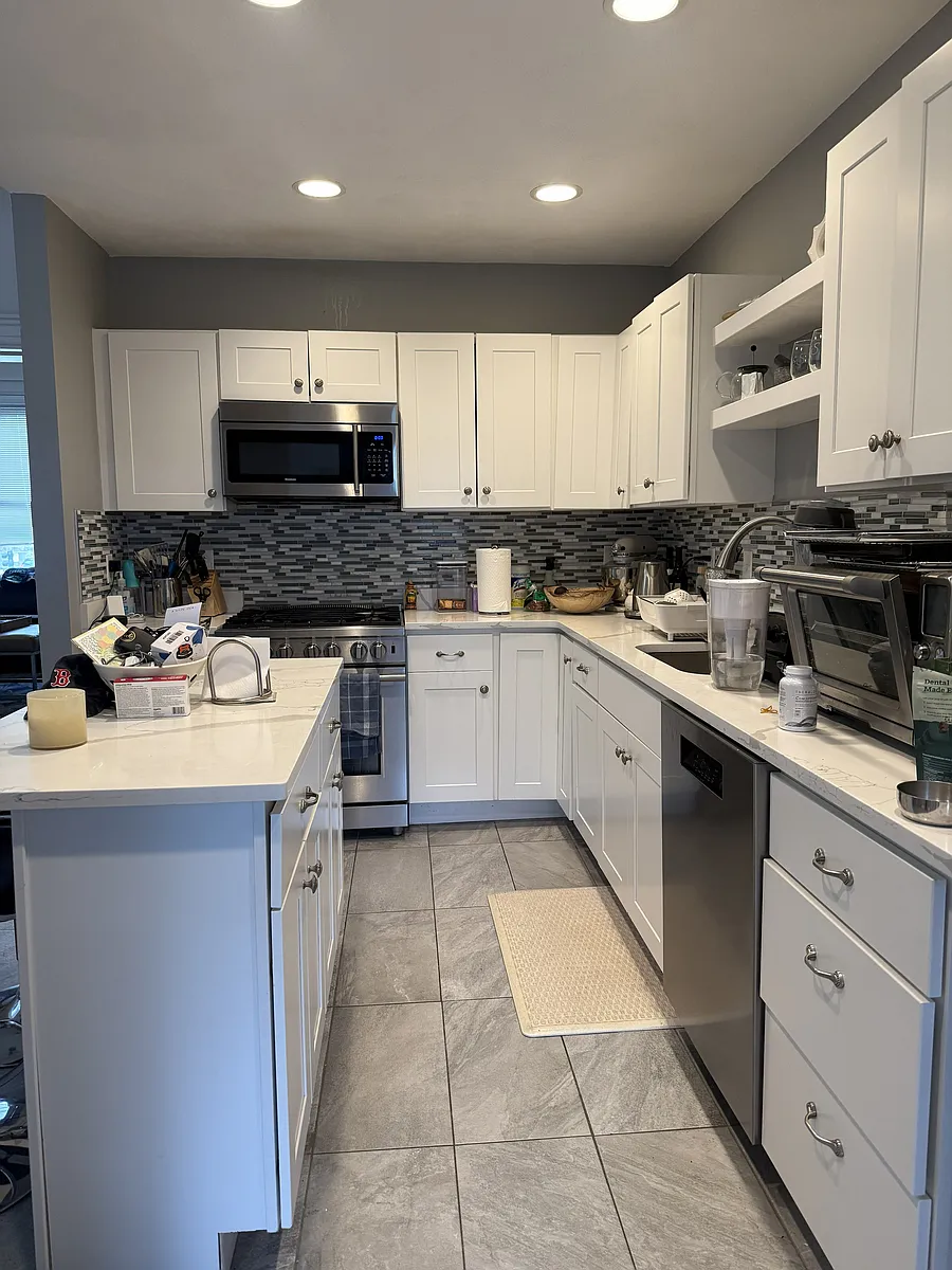 Building Photo - 1714 Beacon St #22