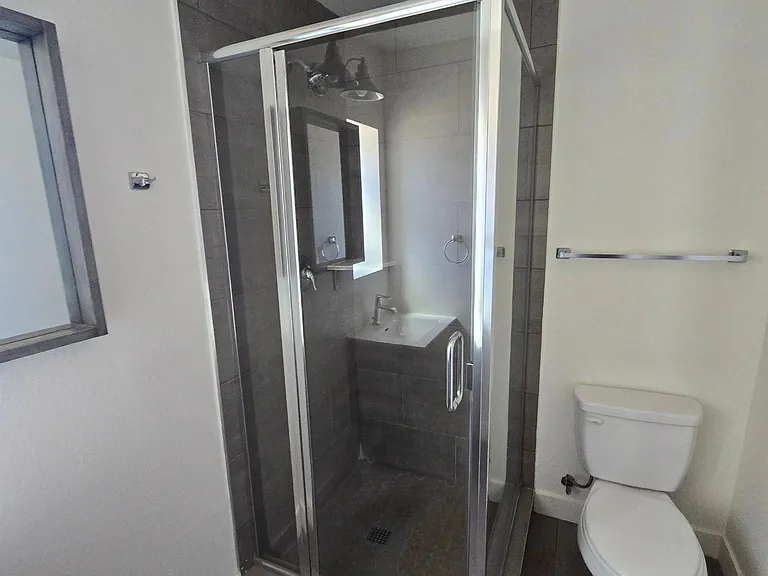 646 N 10th Ave — Photo 22
