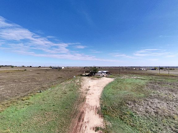 3rd image of 2402 County Road 214