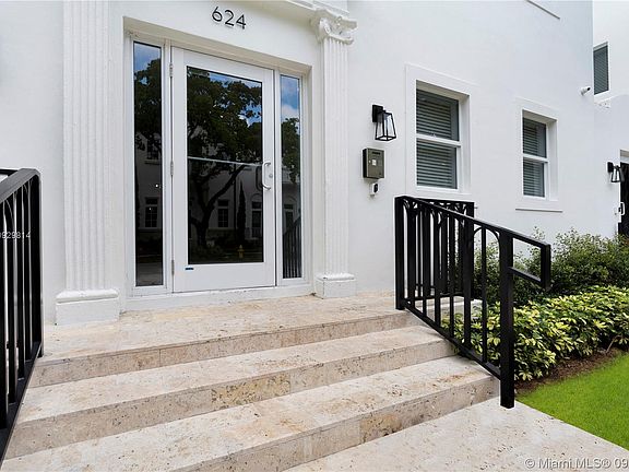 5th image of 624 Santander Ave APT 3