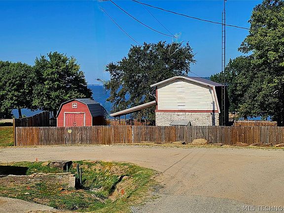 5th image of 796 W Aspen Rd