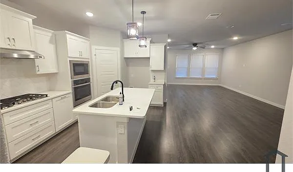421 Tuscany Dr — Photo 5