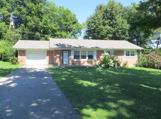 126 Pinehurst Dr, Frankfort, KY 40601