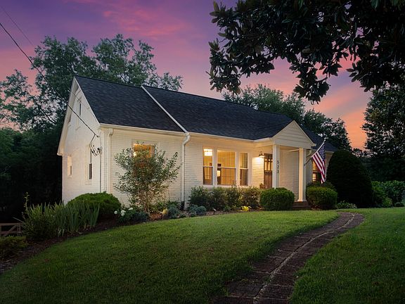 2nd image of 523 Crieve Rd