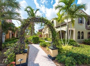 9040 Alturas St #39-5, Naples, FL 34113