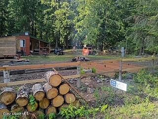 2nd image of 161 E Kamloop Ave