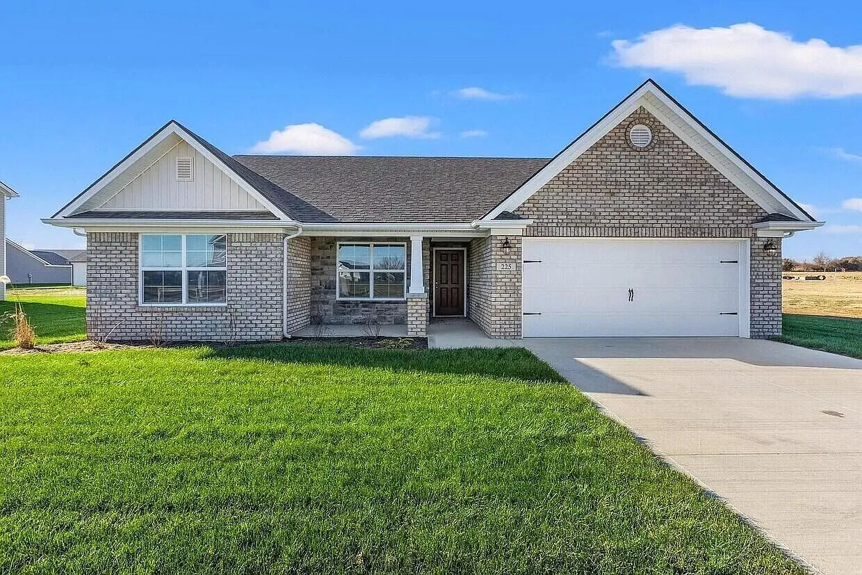 3 bed, 2.0 bath, 1625 sqft, $2,100 — Photo 1