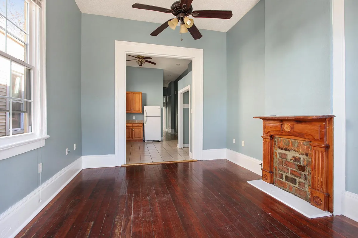 Building Photo - 1525 Mandeville St