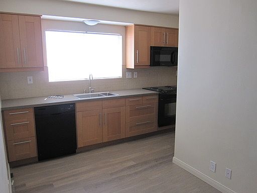 1st image of 220 Granada Ave APT 6