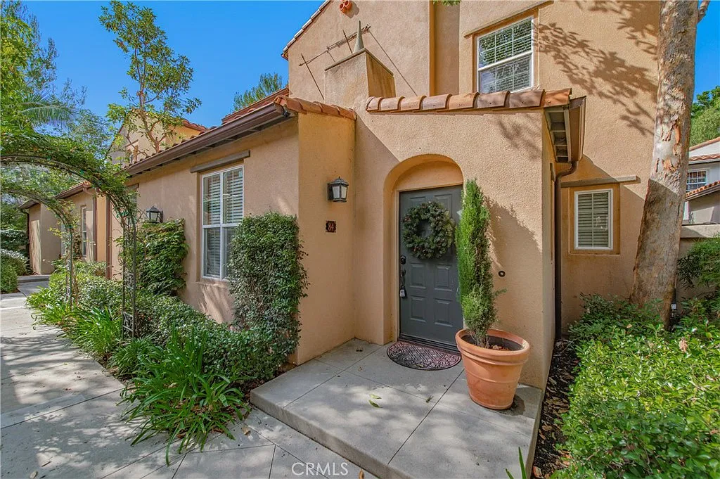 3 bed, 2.5 bath, 1330 sqft, $4,500 — Photo 1