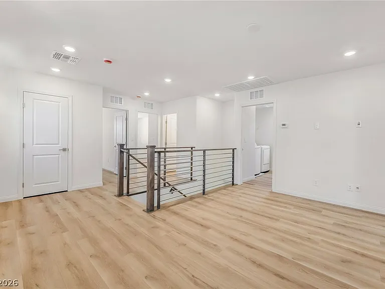 9243 Broome Ct — Photo 16