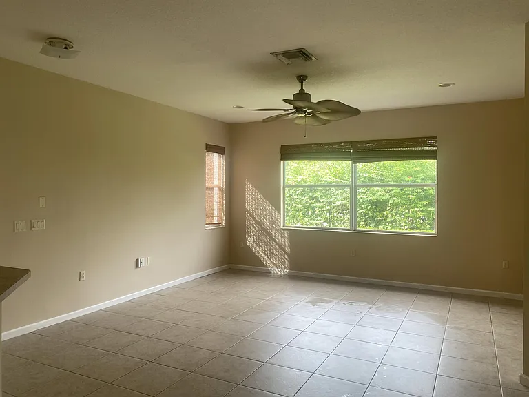 906 Mariner Bay Blvd — Photo 4