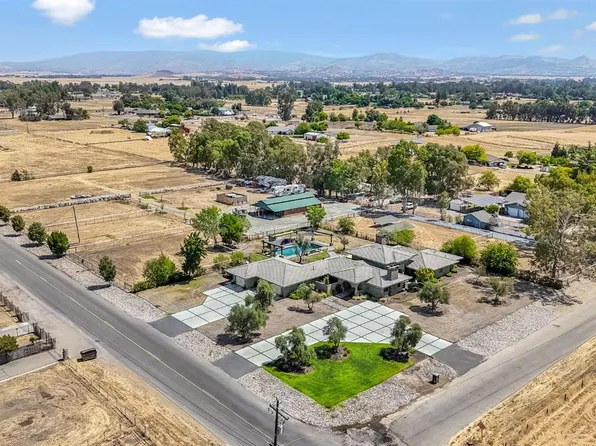 11514 E Bullard Ave, Clovis, CA 93619