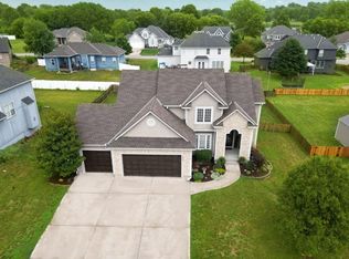 903 Terrace Dr, Raymore, MO 64083