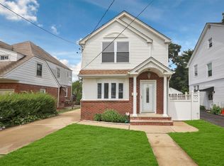 836 Monroe St, West Hempstead, NY 11552