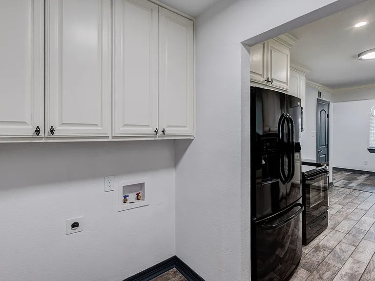 2540 Prichard Ln — Photo 10