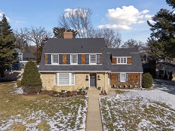 2nd image of 932 9th Ave SW