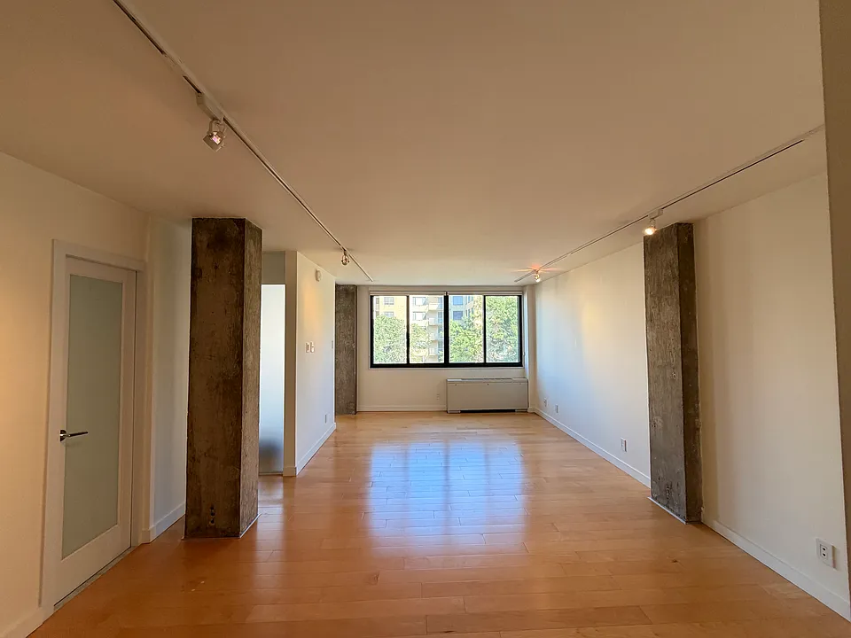 2201 L St NW #503