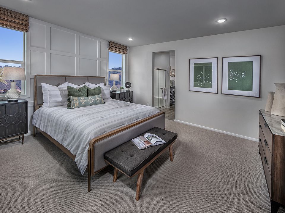 Hilltop - Residence 2 - Primary Bedroom