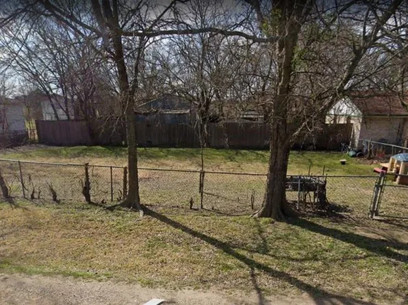 11716 Red Bud Dr, Balch Springs, TX 75180