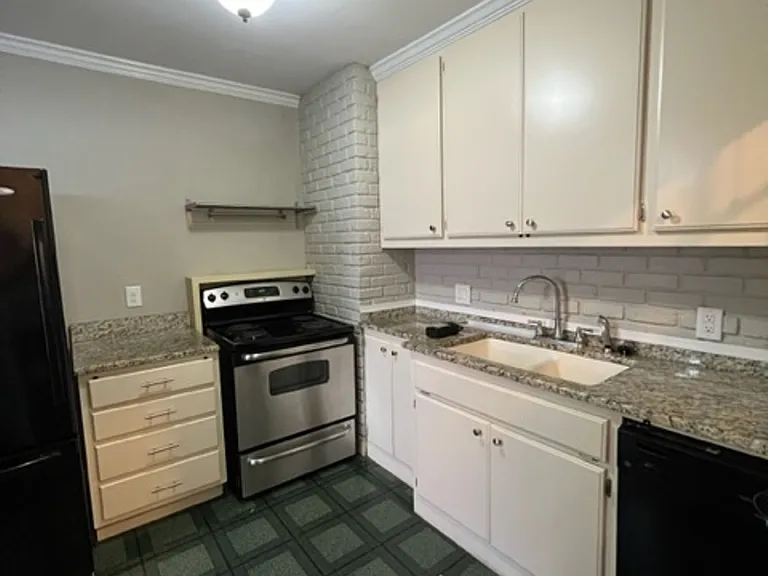 34 Melville Ave #B — Photo 9