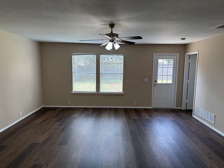 8824 Sagebrush Trl — Photo 8