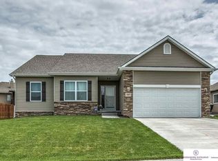 10807 S 215th St, Gretna, NE 68028