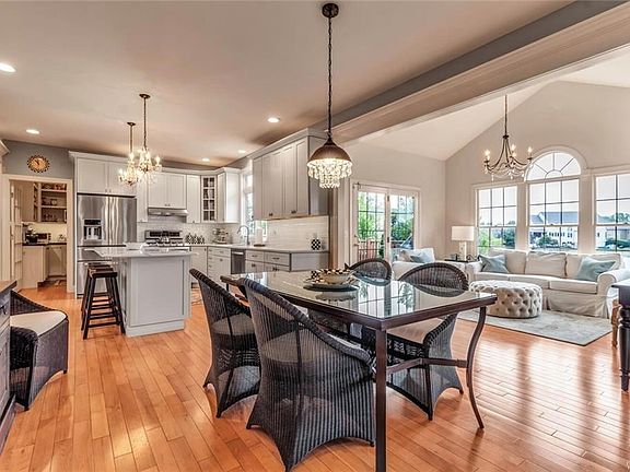 5th image of 5707 Glen Iris Dr