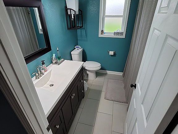 3rd image of 246 Carlon Dr