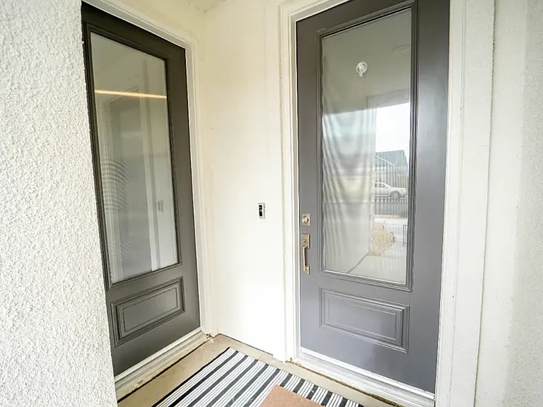 120 W Tyler Ave — Photo 4