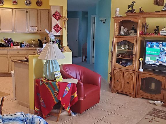 3rd image of 136 N Candlelight Dr