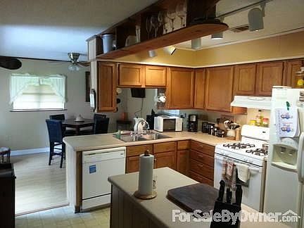 2nd image of 2106 Woodmont St