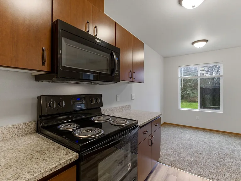 Oak Springs Apartments — Photo 31