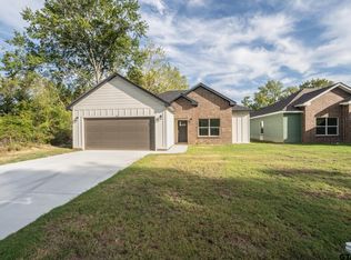 921 Putman St, Sulphur Springs, TX 75482